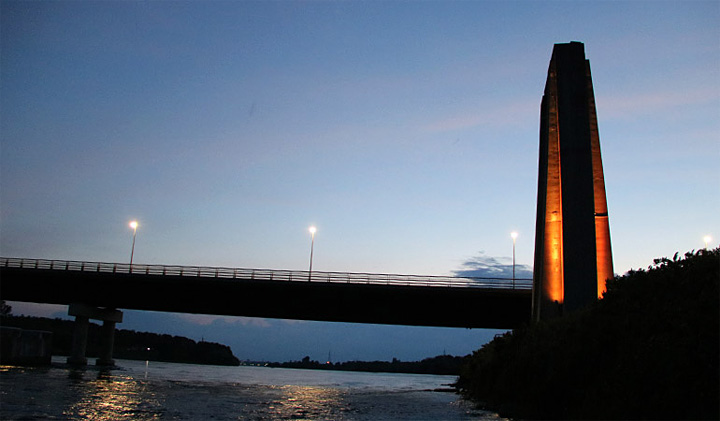 Cornwall Bridge at Night